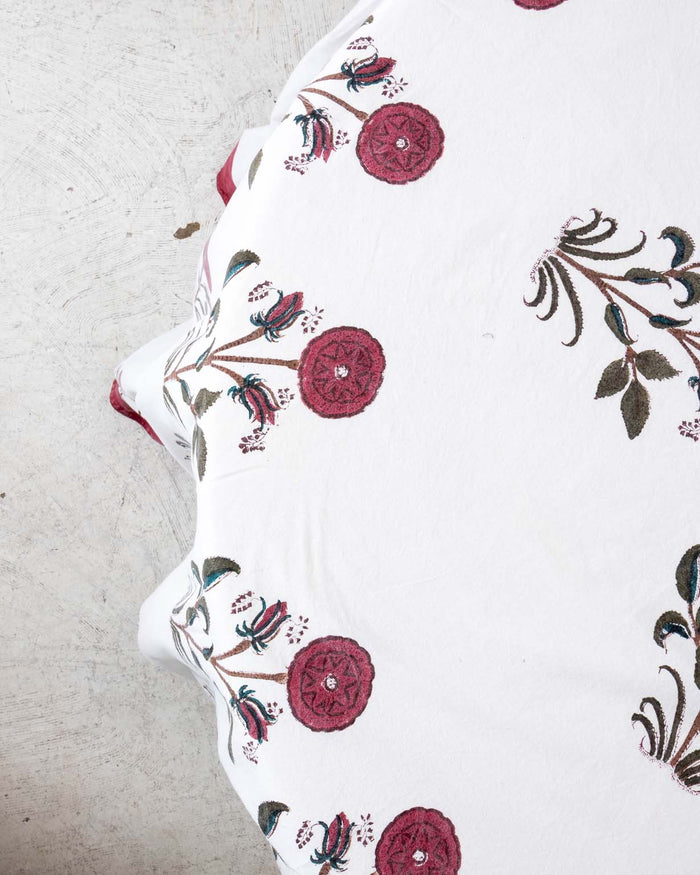 102 Inch Round Tablecloth FB309